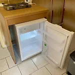 Ξενοδοχείο με διαμερίσματα Logara's