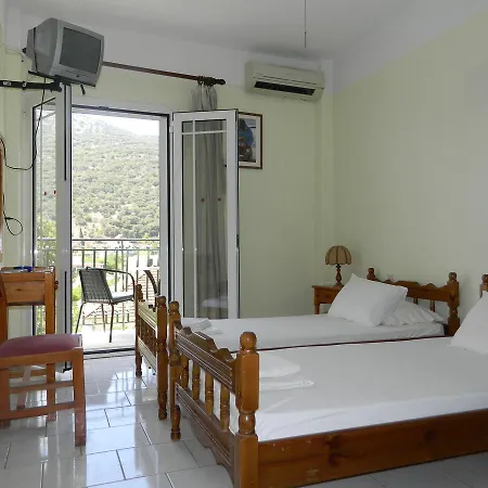 Aparthotel Logara's